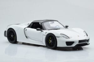 Porsche 918 Spyder Weissach Package Weiß Mit Schwarzen Rädern Minichamps 1:18 113062443 Metall — Bild 7 von 9
