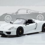 Porsche 918 Spyder Weissach Package Weiß Mit Schwarzen Rädern Minichamps 1:18 - image 9 of 9