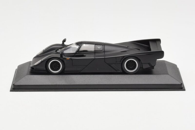 Porsche 962 Dauer Street Schwarz Matt Minichamps 1:43