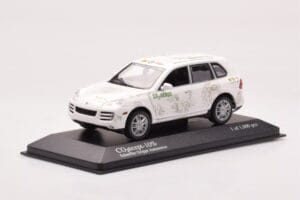 Porsche Cayenne Concept Schaeffler Gruppe Automotive Minichamps 1:43 PORSCHE-264306 Metall — Bild 2 von 4