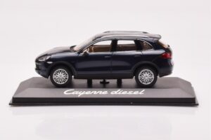 Porsche Cayenne 9PA Diesel Dunkelblau Minichamps 1:43