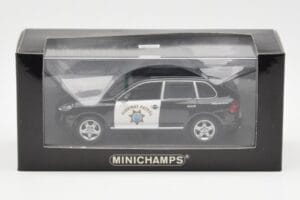 Porsche Cayenne 9PA Highway Patrol Minichamps 1:43 400066291 Metall — Bild 4 von 4