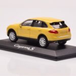 Porsche Cayenne 92A Sandgelb Minichamps 1:43 - image 3 of 4