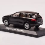 Porsche Cayenne 92A Turbo Schwarz Minichamps 1:43 - image 3 of 4