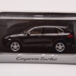 Porsche Cayenne 92A Turbo Schwarz Minichamps 1:43 - image 4 of 4