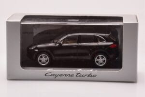 Porsche Cayenne 92A Turbo Schwarz Minichamps 1:43 WAP0200050B Metall — Bild 4 von 4