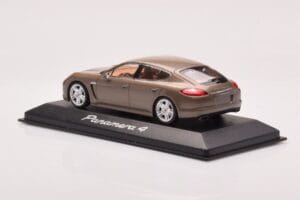 Porsche Panamera 970 4 Beige Metallic Minichamps 1:43 WAP02000319 Metall — Bild 3 von 4