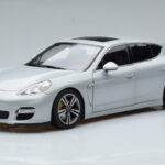 Porsche Panamera 970 Turbo Silber Norev 1:18