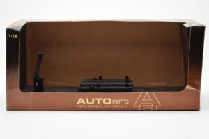 Range Rover P38 4.6 HSE Schwarz Metallic AUTOart 1:18 70017 Metall — Bild 3 von 9