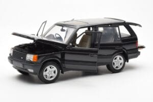 Range Rover P38 4.6 HSE Schwarz Metallic AUTOart 1:18 70017 Metall — Bild 9 von 9