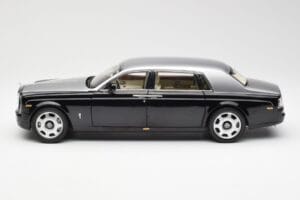Rolls-Royce Phantom VII EWB Schwarz und Silber Kyosho 1:18 08841BKS Metall — Bild 4 von 8