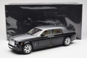 Rolls-Royce Phantom VII EWB Schwarz und Silber Kyosho 1:18 08841BKS Metall — Bild 8 von 8