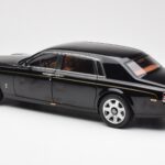 Rolls-Royce Phantom VII EWB Diamond Schwarz Kyosho 1:18 - image 7 of 8