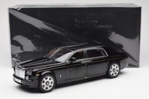 Rolls-Royce Phantom VII EWB Diamond Schwarz Kyosho 1:18 08841DBK2 Metall — Bild 8 von 8