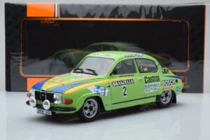 Saab 96 V4 #2 S. Blomqvist / H. Sylvan Rally Sweden 1976 IXO 1:18 18RMC085B Metall — Bild 6 von 6
