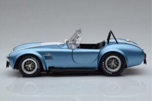 Shelby Cobra 427 S/C Hellblau Kyosho 1:18 08048SBL Metall — Bild 4 von 9