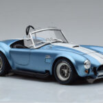 Shelby Cobra 427 S/C Hellblau Kyosho 1:18 - image 5 of 9