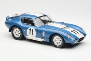Shelby Daytona Cobra Coupe #11 S. Thompson 24 Hours of Le Mans 1965 CMR 1:18 CMR114 Metall — Bild 6 von 8