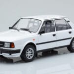 Skoda 130 L Weiß IXO 1:18