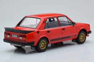 Skoda 130 LR Rot IXO 1:18 18CMC159 Metall — Bild 2 von 6