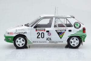 Skoda Felicia #20 S. Blomqvist / B. Cederberg Rally RAC Lombard 1995 IXO 1:18 18RMC147 Metall — Bild 3 von 6