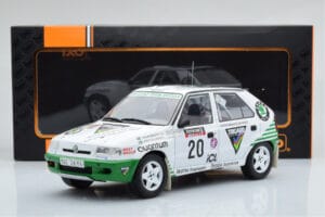 Skoda Felicia #20 S. Blomqvist / B. Cederberg Rally RAC Lombard 1995 IXO 1:18 18RMC147 Metall — Bild 6 von 6