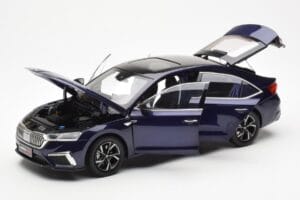 Skoda Octavia Pro Blau FAW 1:18 ZMR000006BLA Metall — Bild 2 von 8