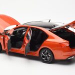 Skoda Octavia Pro Orange FAW 1:18 - image 5 of 8