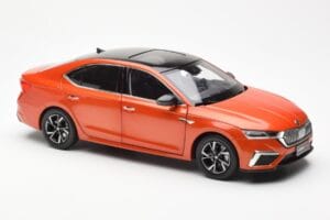 Skoda Octavia Pro Orange FAW 1:18 ZMR000006ORA Metall — Bild 6 von 8