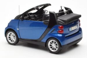 Smart Fortwo 451 Cabrio Blau & Schwarz Minichamps 1:18 150036330 Metall — Bild 7 von 8
