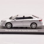 Toyota Avensis T270 Silber Minichamps 1:43