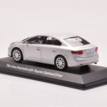 Toyota Avensis T270 Silber Minichamps 1:43 - image 3 of 4