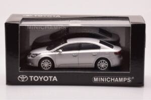 Toyota Avensis T270 Silber Minichamps 1:43 403166903 Metall — Bild 4 von 4