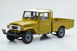 Toyota Land Cruiser 40 4x4 Pickup Oliv Kyosho 1:18