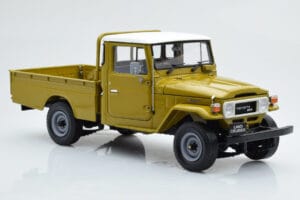 Toyota Land Cruiser 40 4x4 Pickup Oliv Kyosho 1:18 08958K Metall — Bild 6 von 8