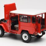 Toyota Land Cruiser FJ40 Van Rot Kyosho 1:18 - image 5 of 8