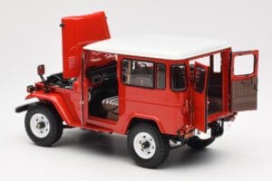 Toyota Land Cruiser FJ40 Van Rot Kyosho 1:18 08971R Metall — Bild 5 von 8