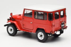 Toyota Land Cruiser FJ40 Van Rot Kyosho 1:18 08971R Metall — Bild 7 von 8