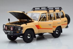 Toyota Land Cruiser 60 Beige Mit Optionalem Zubehör Kyosho 1:18 08956XBE Metall — Bild 2 von 12