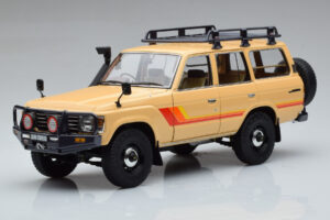 Toyota Land Cruiser 60 Beige Mit Optionalem Zubehör Kyosho 1:18