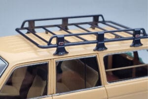 Toyota Land Cruiser 60 Beige Mit Optionalem Zubehör Kyosho 1:18 08956XBE Metall — Bild 8 von 12