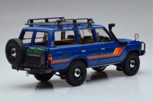 Toyota Land Cruiser 60 Blau Mit Optionalem Zubehör Kyosho 1:18 08956XBL Metall — Bild 3 von 11