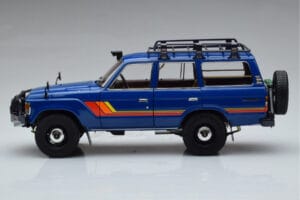 Toyota Land Cruiser 60 Blau Mit Optionalem Zubehör Kyosho 1:18 08956XBL Metall — Bild 4 von 11