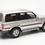 Toyota Land Cruiser HDJ80 Beige Metallic Otto 1:18 - image 2 of 6