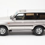 Toyota Land Cruiser HDJ80 Beige Metallic Otto 1:18 - image 3 of 6
