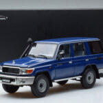 Toyota Land Cruiser J76 Blau Almost Real 1:18 - image 7 of 7