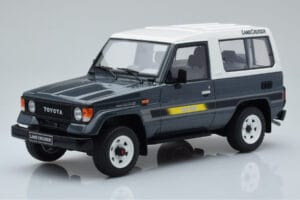 Toyota Land Cruiser LJ73 Grau Otto 1:18