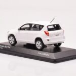 Toyota RAV4 XA30 Weiß Minichamps 1:43 - image 3 of 4