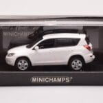 Toyota RAV4 XA30 Weiß Minichamps 1:43 - image 4 of 4