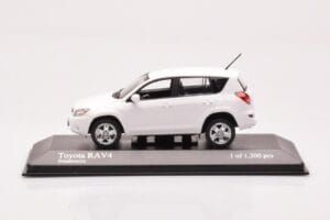 Toyota RAV4 XA30 Weiß Minichamps 1:43